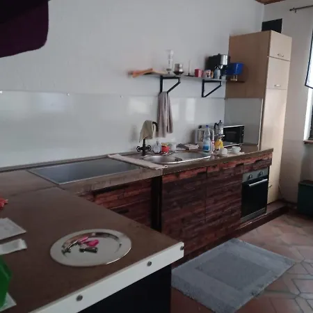 Pension Fuer Langzeitmiete 2 Bis 3 Bett Zimmer Monatsmiete Ab 450 Eur Warm 91639 Wolframs - Eschenbach Vollmoebliert Gemeinschaftskueche Waschmaschiene Parkplatz Kostenlos Sehr Zentral * Wolframs-Eschenbach
